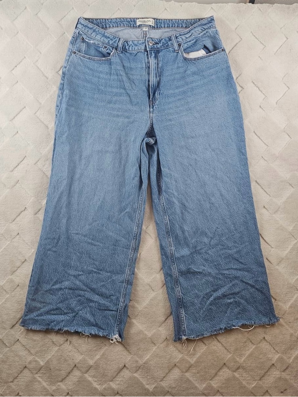 Abercrombie & Fitch Crop Wide Leg Jean Womens 14 Curve Love High Rise